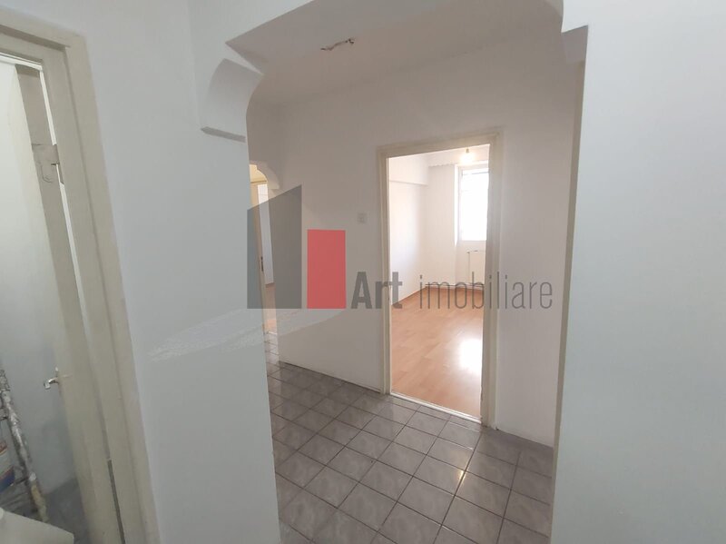 Str. Baciului vanzare apartament decomandat 3 camere cu centrala