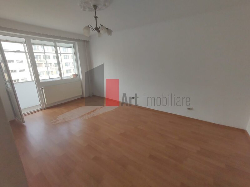 Str. Baciului vanzare apartament decomandat 3 camere cu centrala