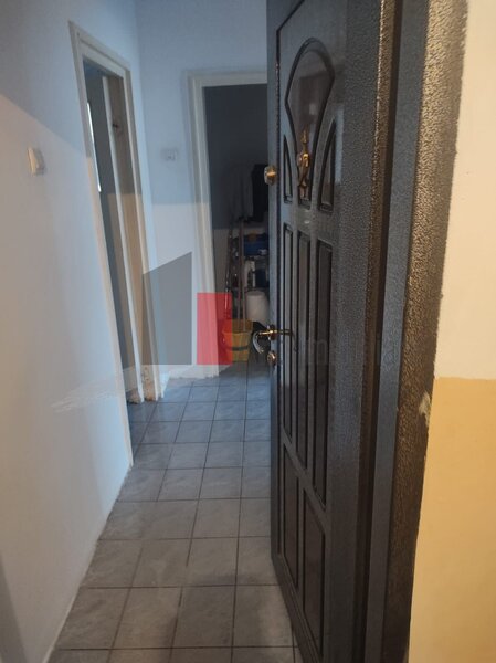 Str. Baciului vanzare apartament decomandat 3 camere cu centrala